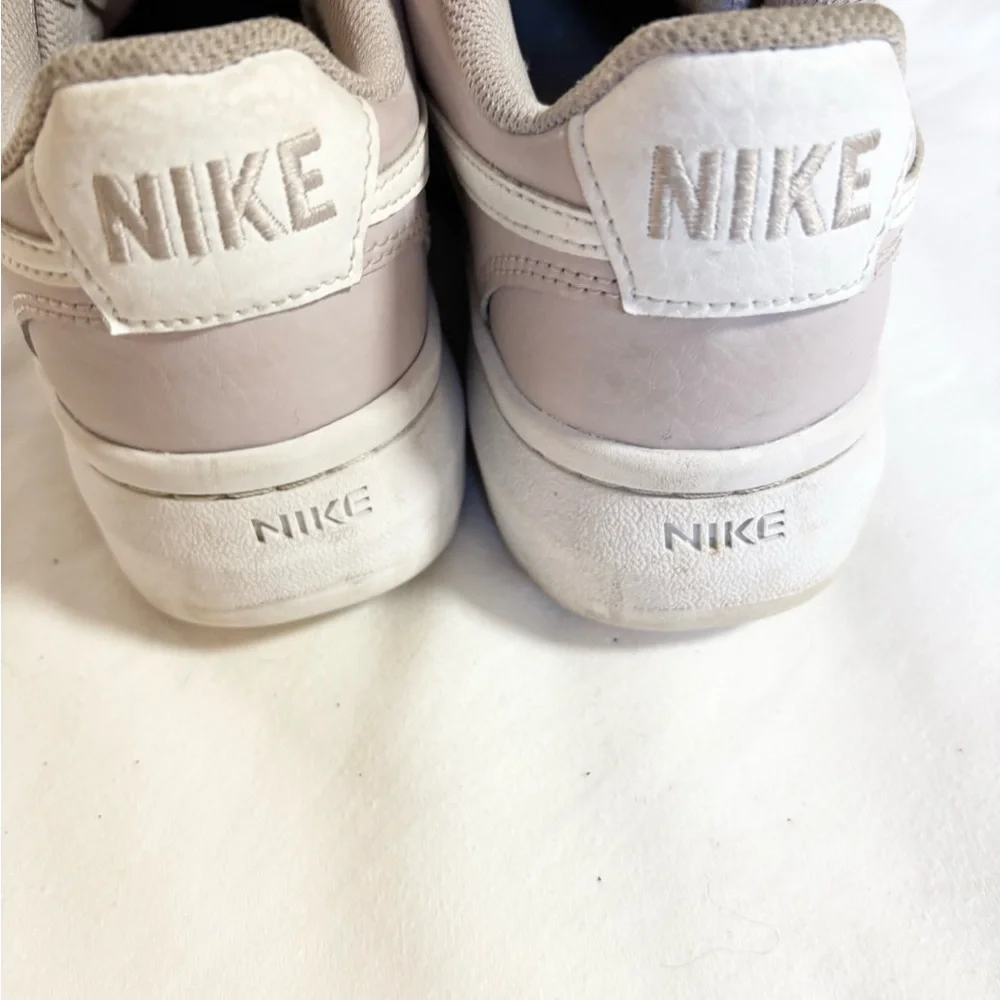 Nike stylish low